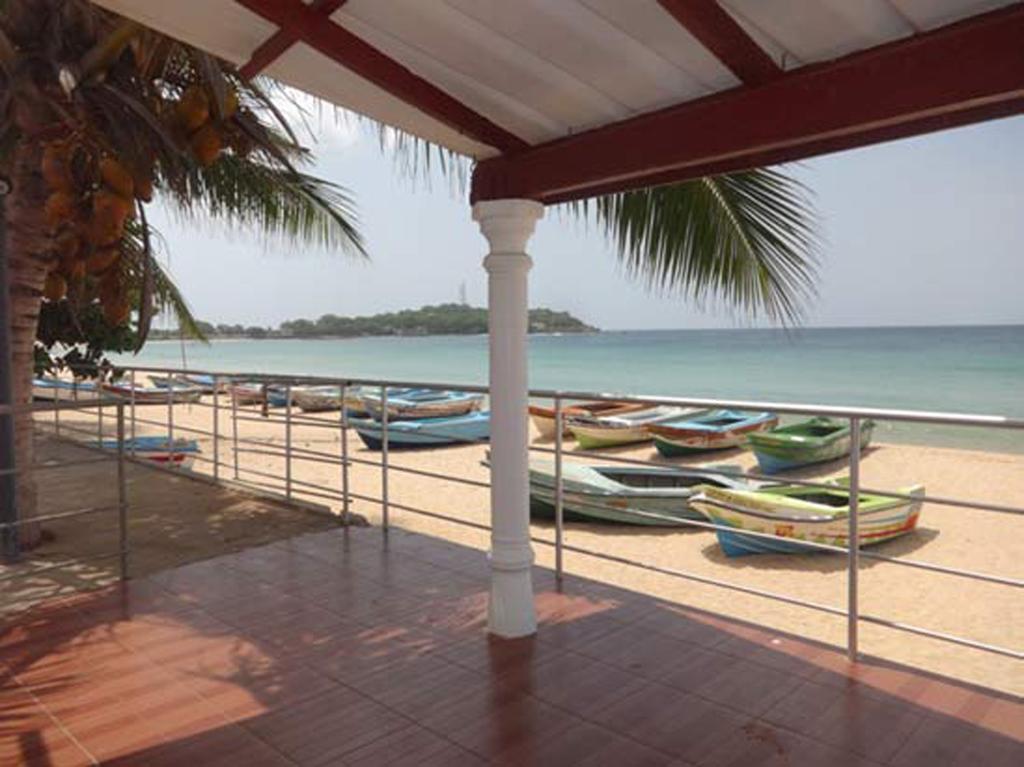 Dutch Bay Beach Cottages Trincomalee Esterno foto
