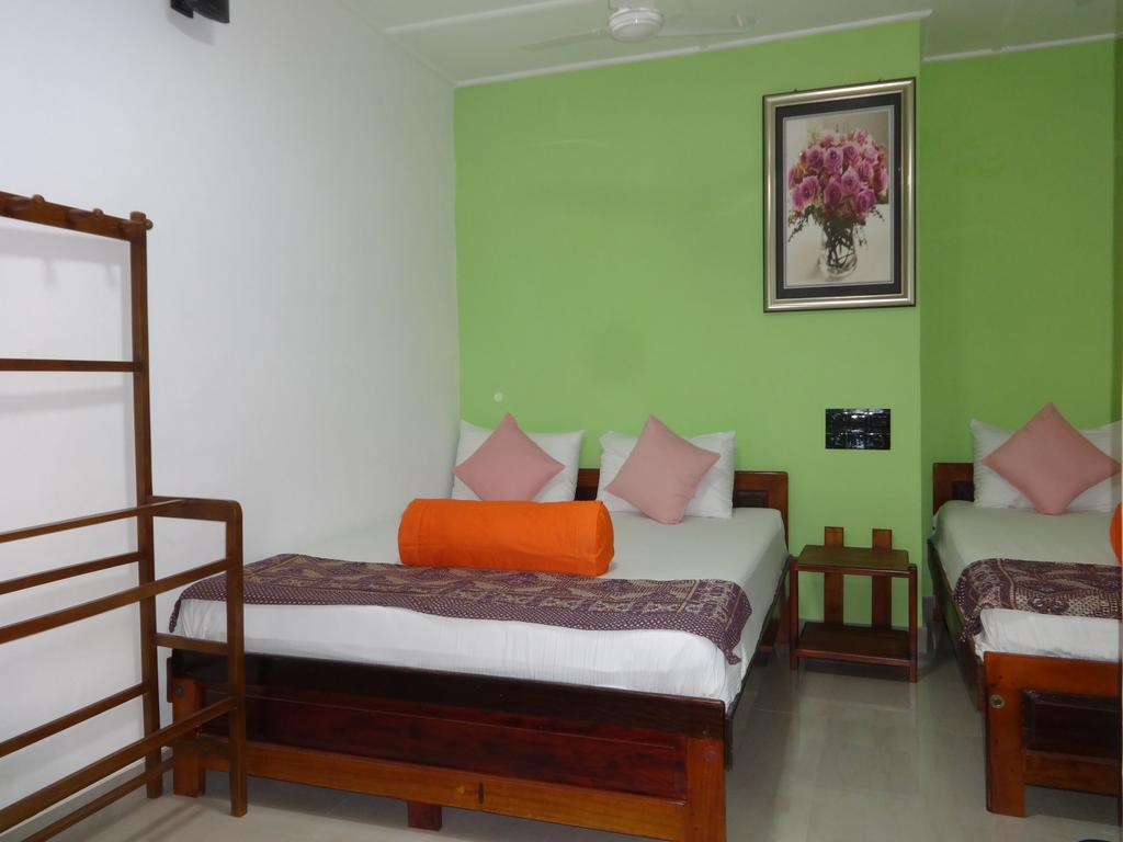 Dutch Bay Beach Cottages Trincomalee Esterno foto